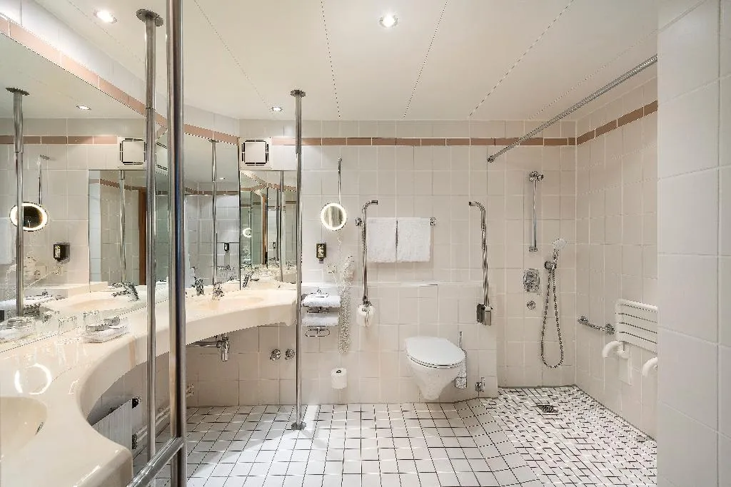 Room, Estrel Hotel Berlin, Berlin