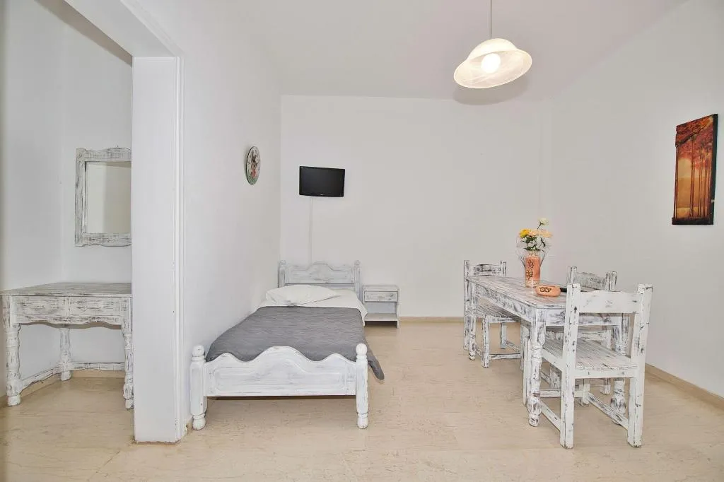 Room, Ira Apartments, Santorini