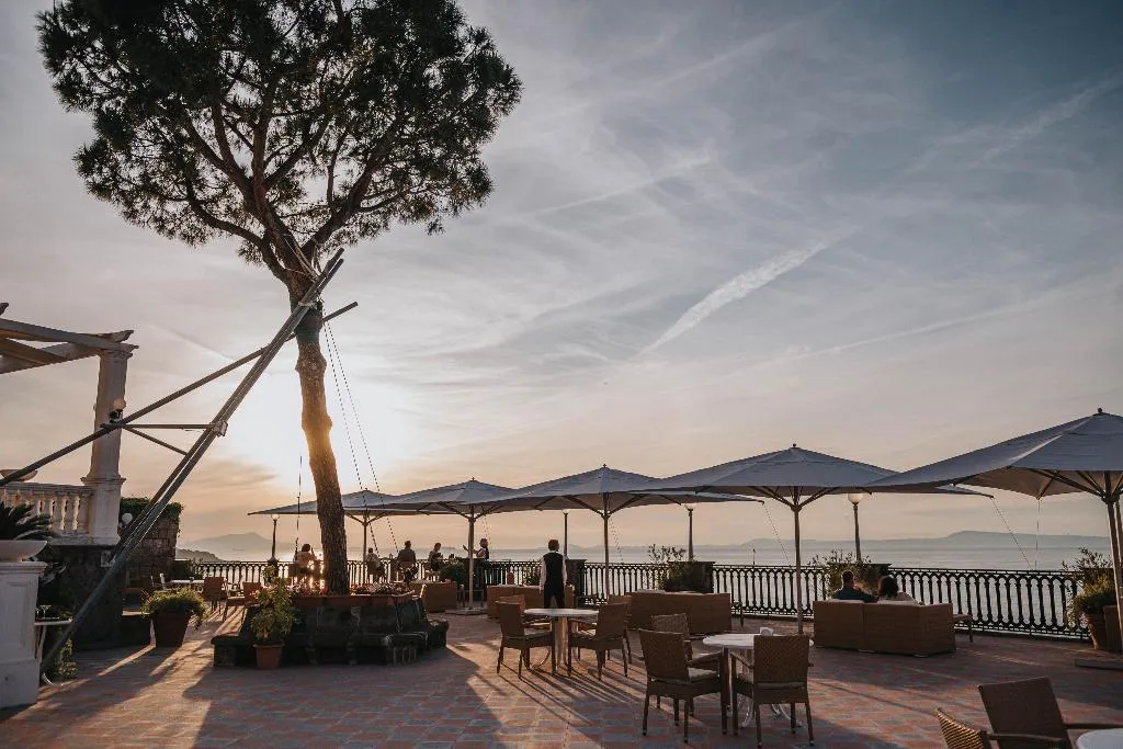 Bar, Grand Hotel Europa Palace, Naples