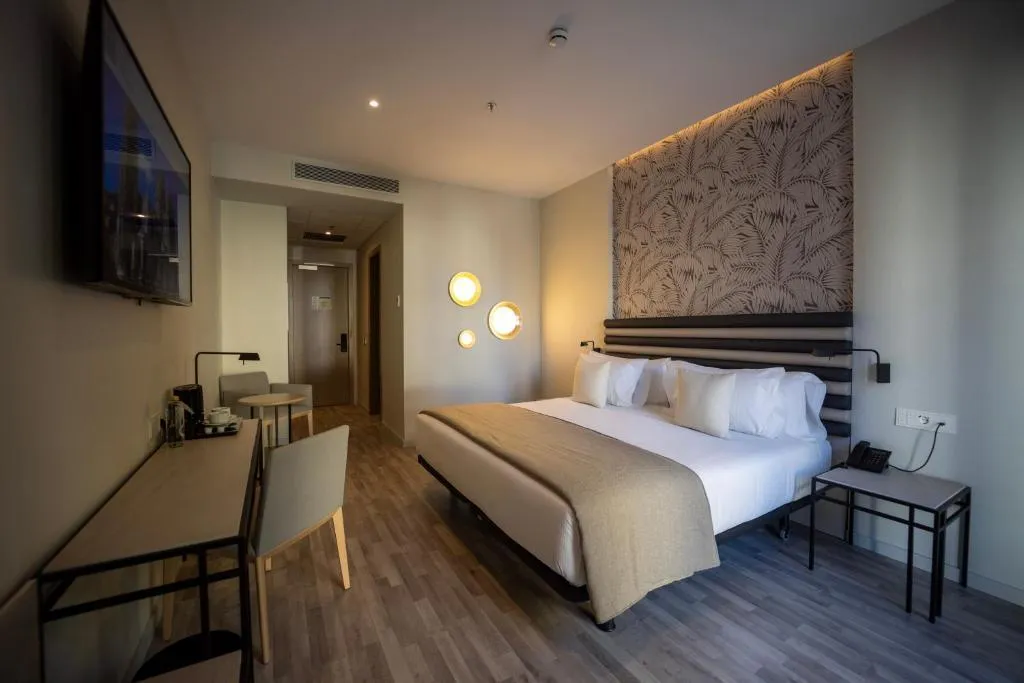 JUNIOR SUITE STANDARD Room, Abba Sevilla, Seville
