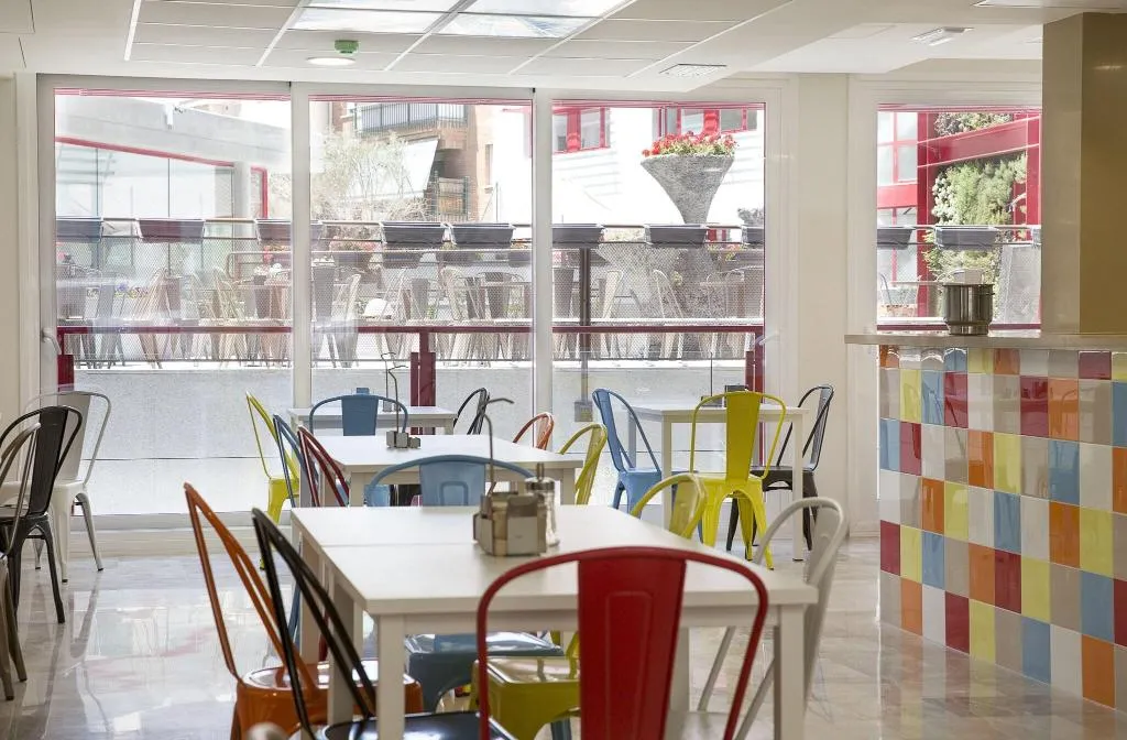 Restaurant, Funway Academic Resort, Madrid