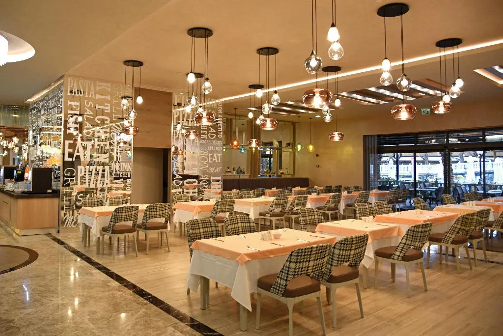 Restaurant, Royal Wings Hotel, Antalya