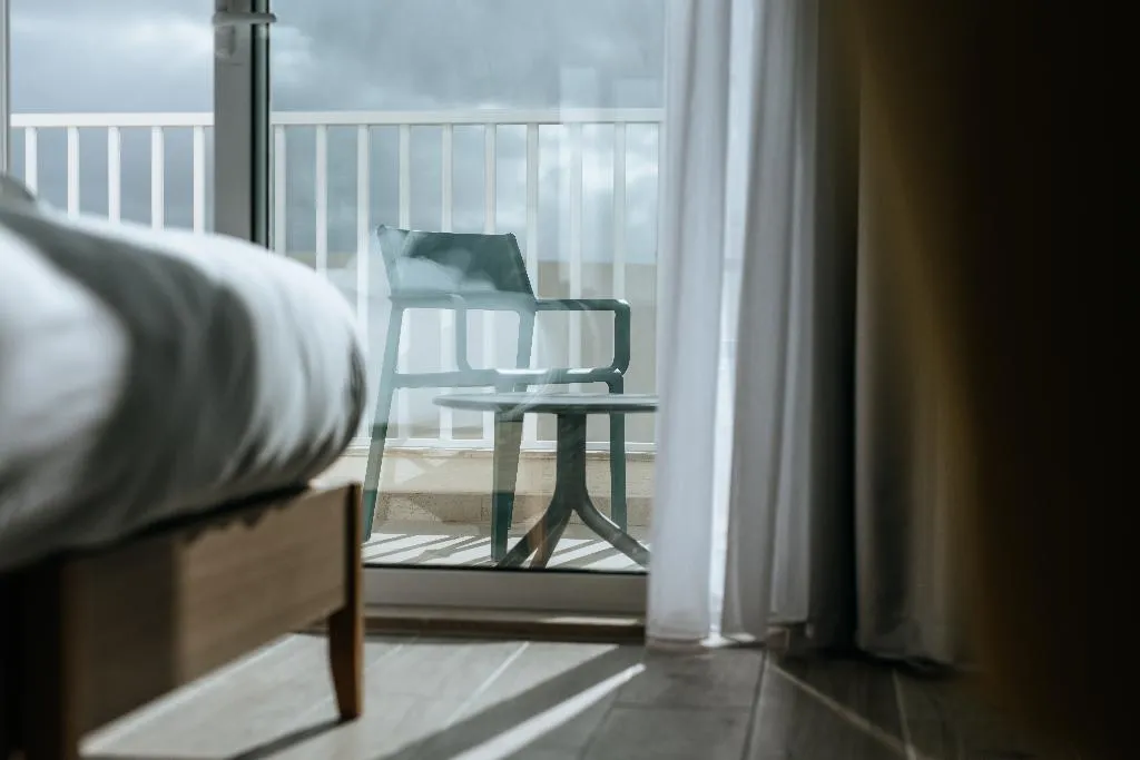 DOUBLE WITH BALCONY Room, Ta' Tereza In Manwel Dimech, Malta