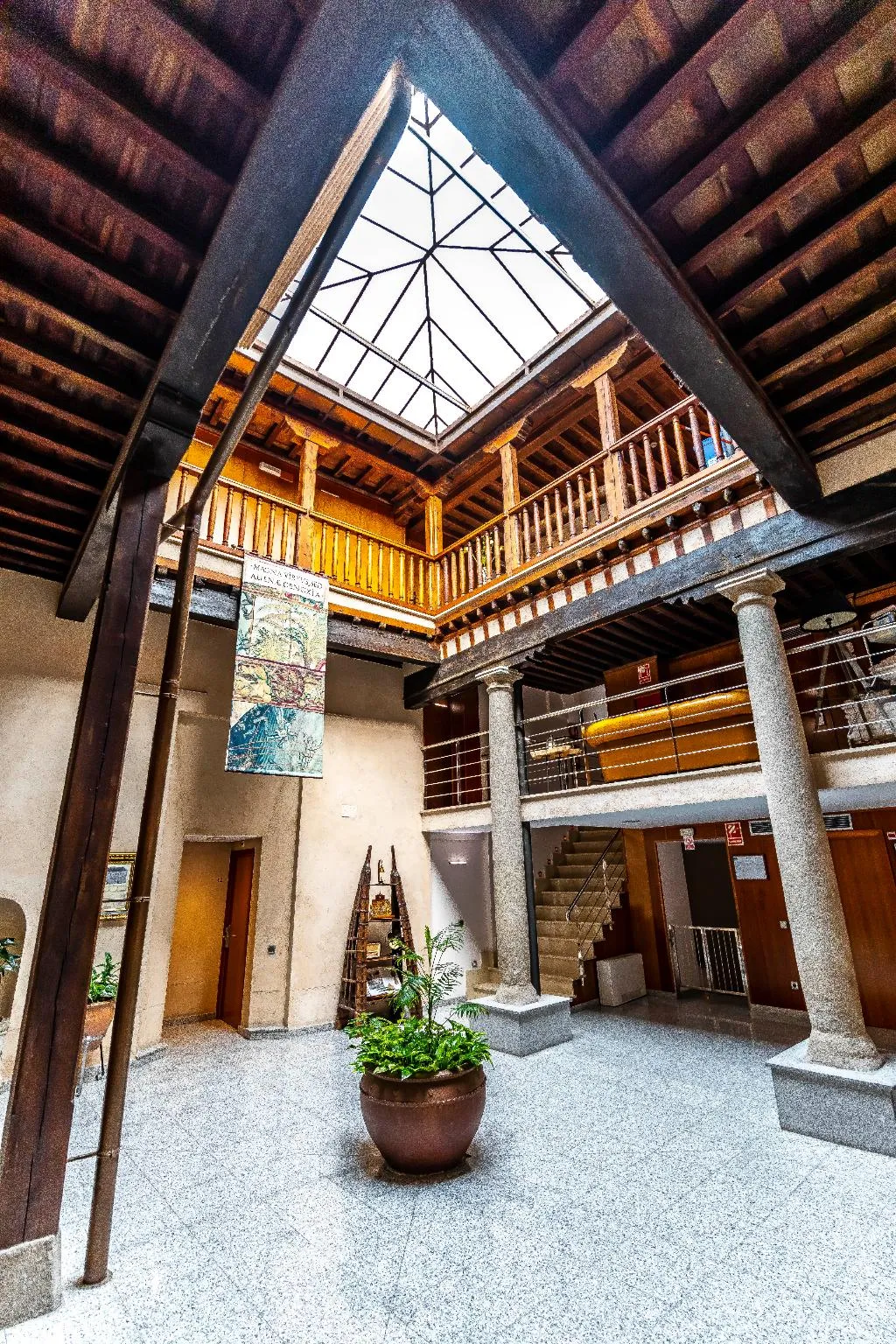 Lobby, Santa Isabel, Madrid