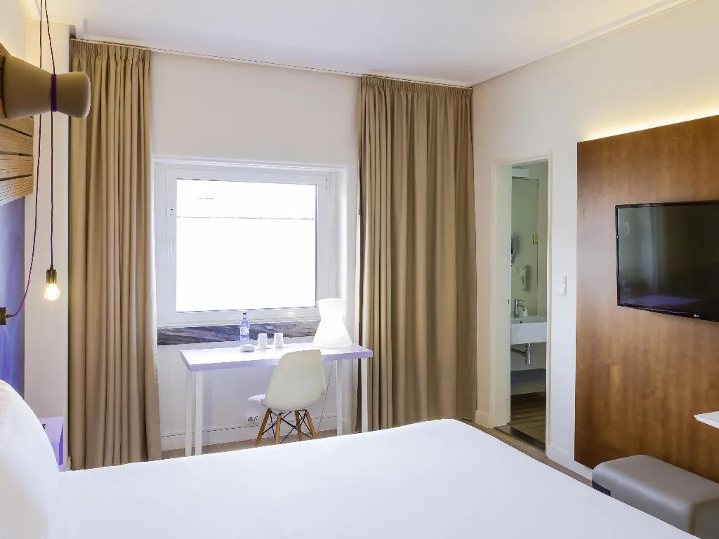 DOUBLE WITH DOUBLE BED Room, Ibis Styles Lisboa Centro Liberdade NE, Lisbon
