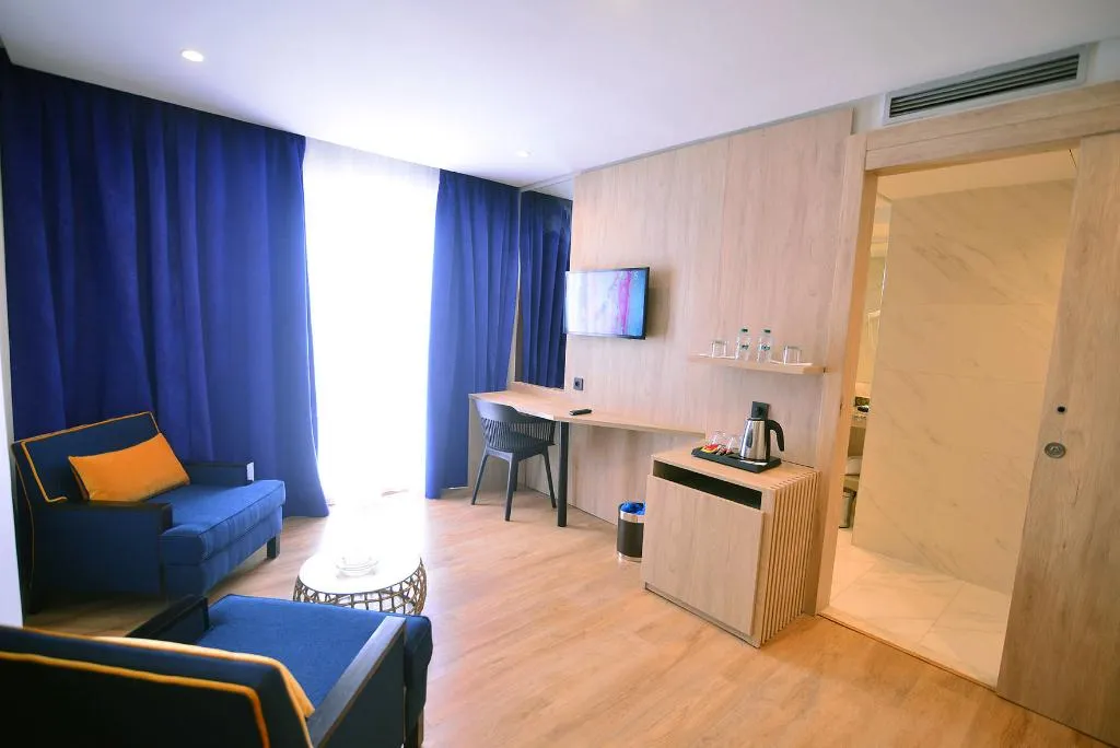 Room, Rihab Rabat, Rabat