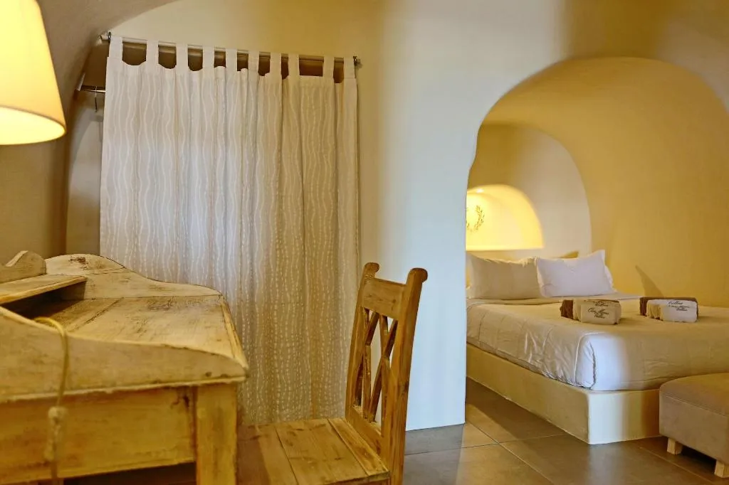 Room, Oia Mare Villas, Santorini
