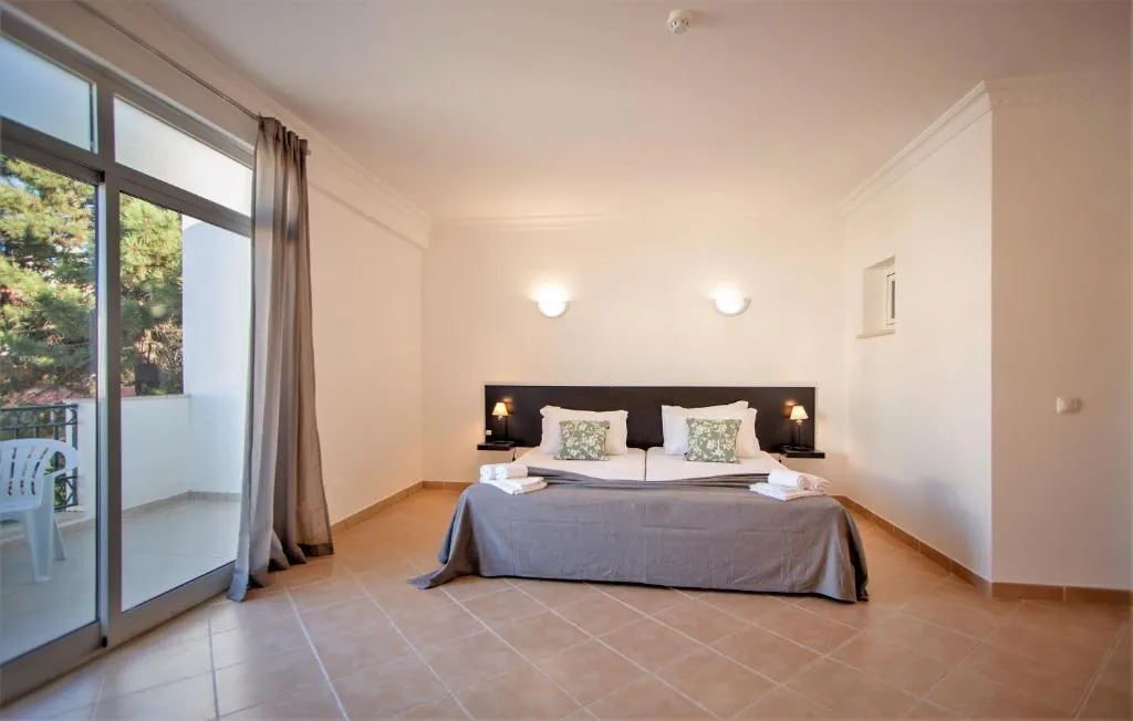 STUDIO CAPACITY 3 Room, Smy Santa Eulália Algarve, Algarve