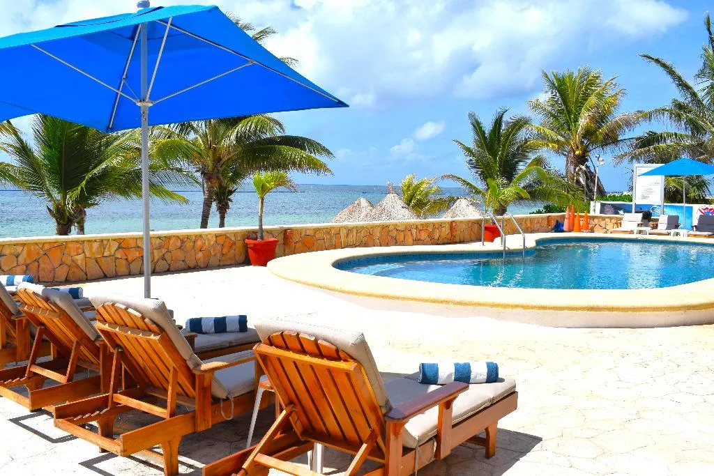 Pool, Hacienda Morelos Beach Front Hotel, Cancun Area