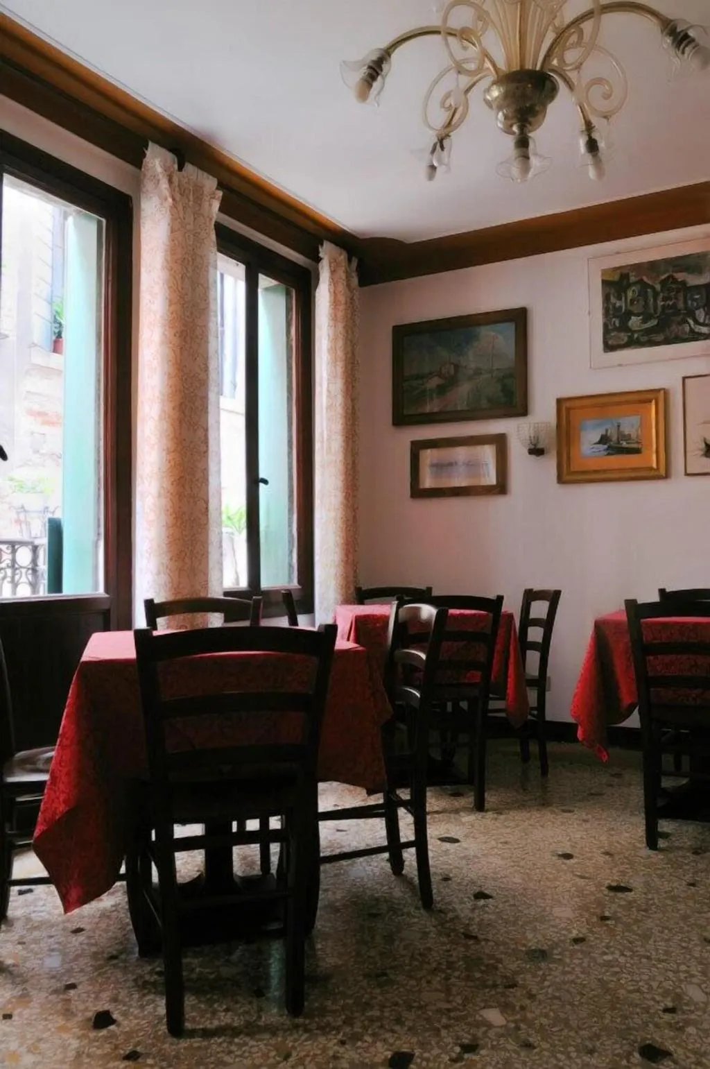 Restaurant, Ai Bareteri, Venice