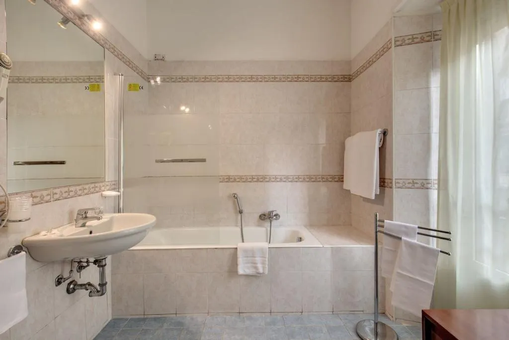 Room, Hotel Rio, Milan