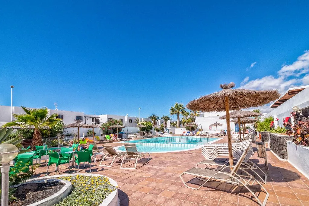 Pool, Apartamentos LIVVO Oasis, Lanzarote