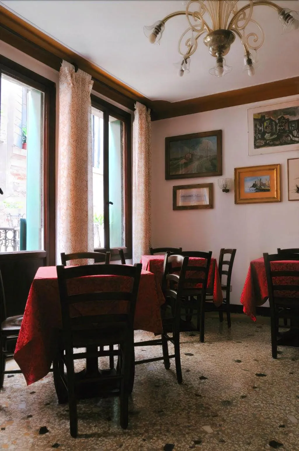 Restaurant, Ai Bareteri, Venice