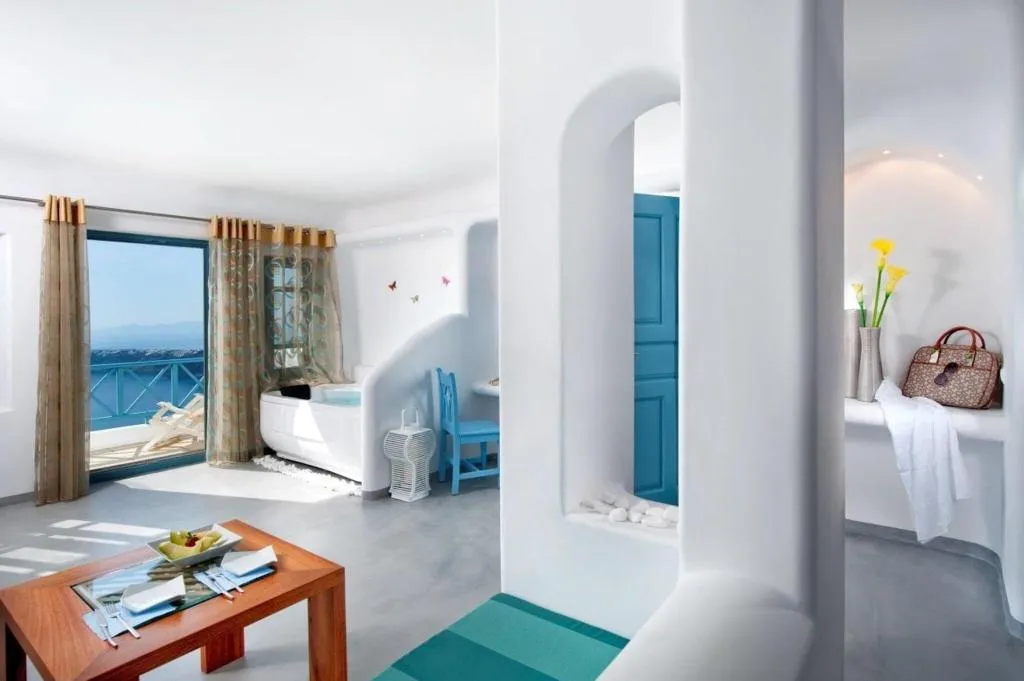 JUNIOR SUITE KING SIZE BED Room, Absolute Bliss Imerovigli Suites, Santorini
