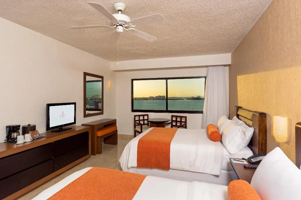 DOUBLE DELUXE LAGOON VIEW Room, Flamingo Cancun All Inclusive, Cancun Area