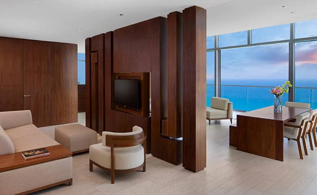 SUITE CLUB OCEAN FRONT Room, Secrets The Vine Cancun, Cancun Area