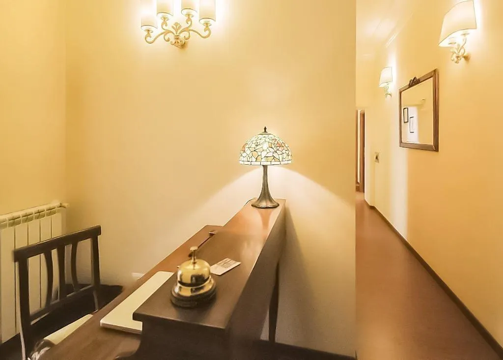 Lobby, Adriana E Felice, Naples
