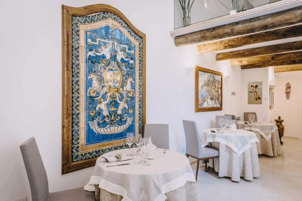 Restaurant, Palazzo Pascal, Naples