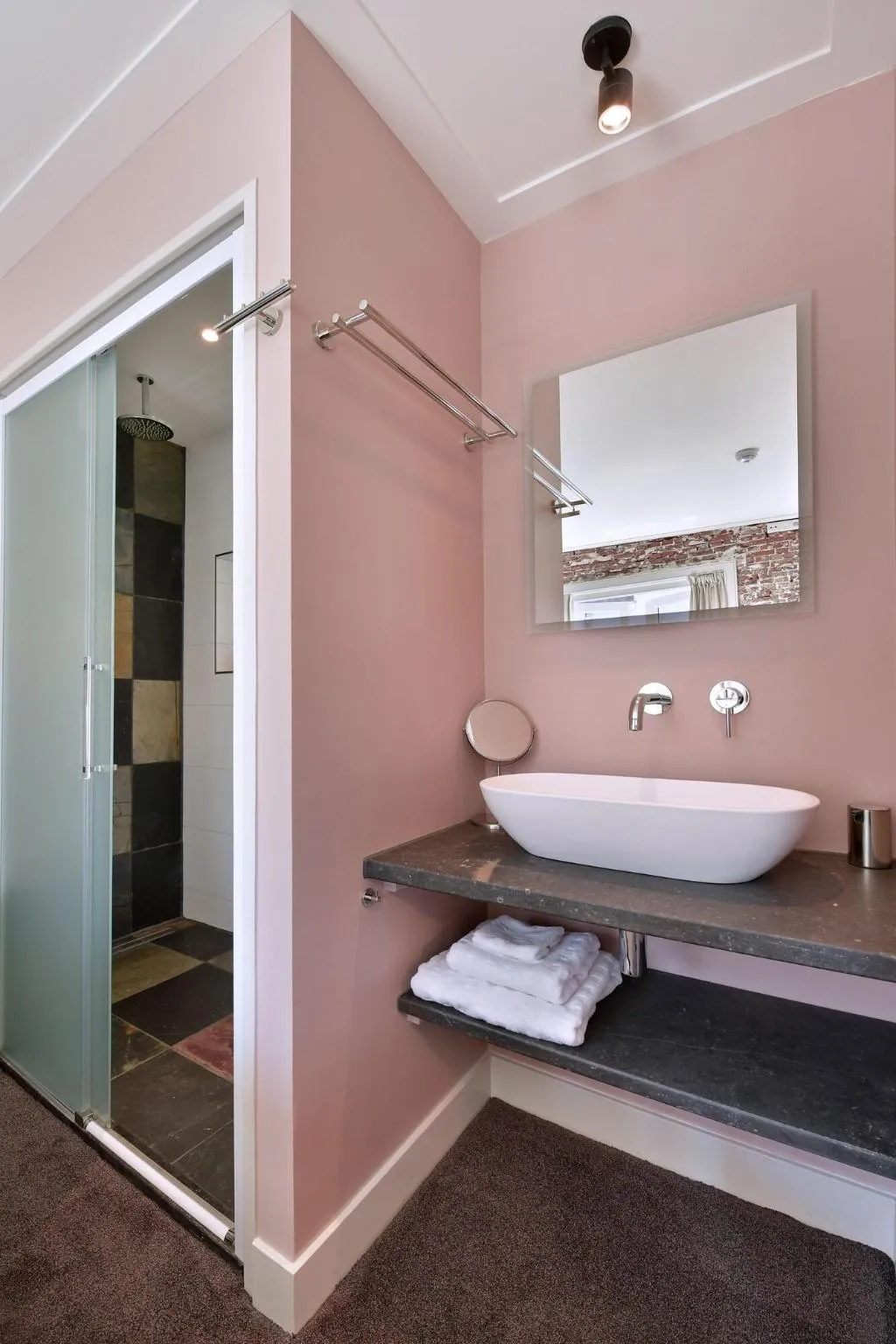 Room, The Place 2 Bnb, Amsterdam