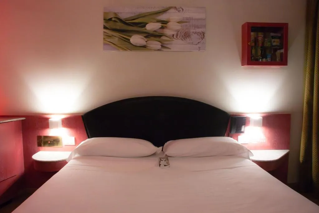 SINGLE STANDARD Room, Hotel Motel 2000, Milan