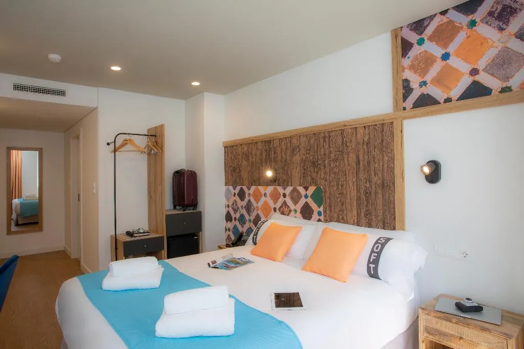 DOUBLE STANDARD Room, Casual Raizes Porto, Porto