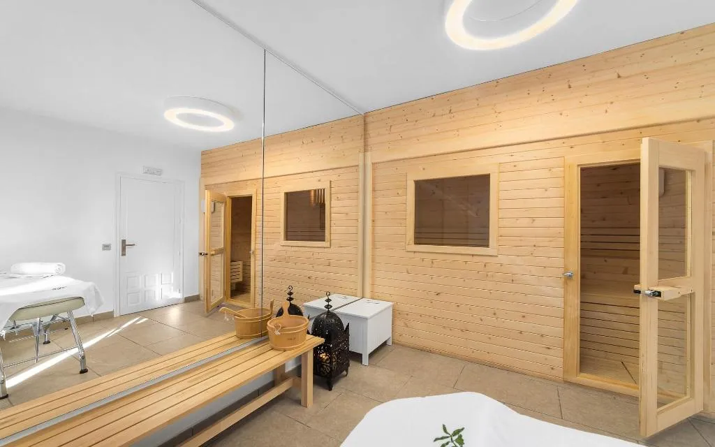 Sports and Entertainment, Hostal El Olivar, Costa Almeria