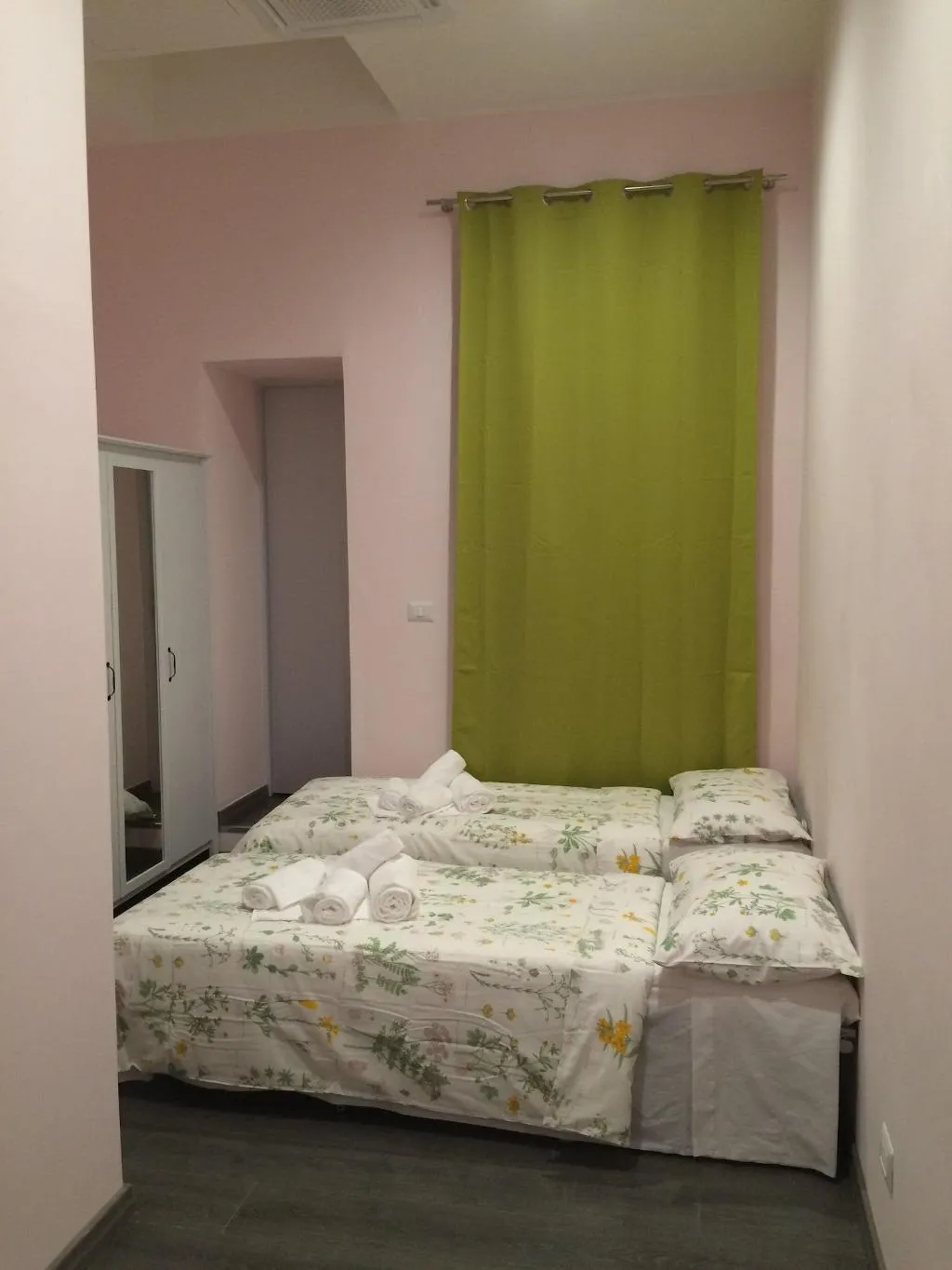 Room, The Roma House, Naples