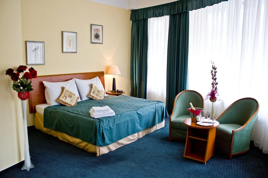 QUADRUPLE STANDARD Room, Harmony, Prague