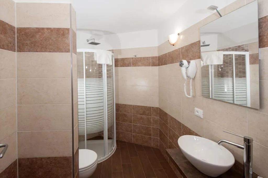 Room, Trinity Luxury Rooms, Rome