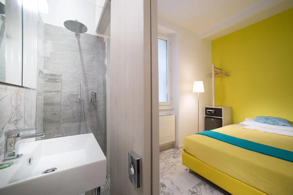 SINGLE STANDARD Room, Boston, Florence
