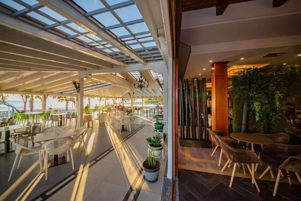 Restaurant, Hotel Majestic, Durres