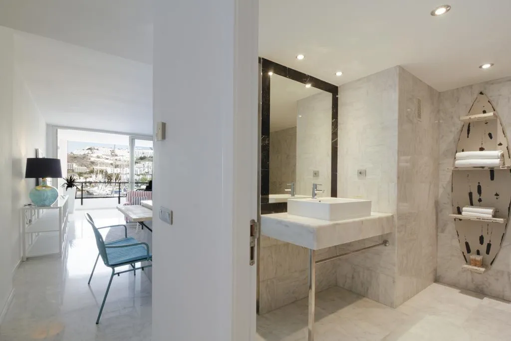 SUITE SEA VIEW CAPACITY 2 Room, Marina Suites Puerto Rico, Gran Canaria