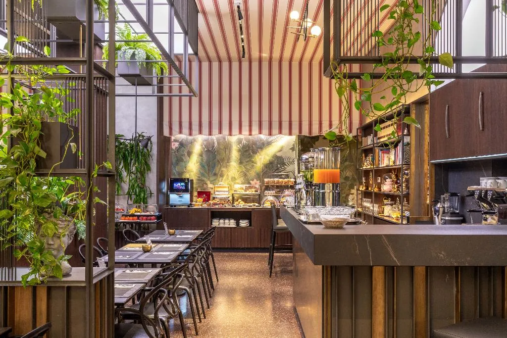 Lobby, Sanpi Milano, Milan