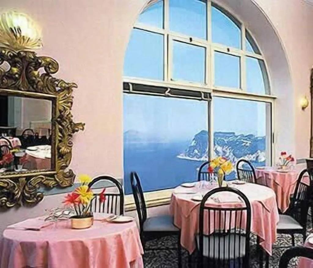 Restaurant, San Michele, Naples