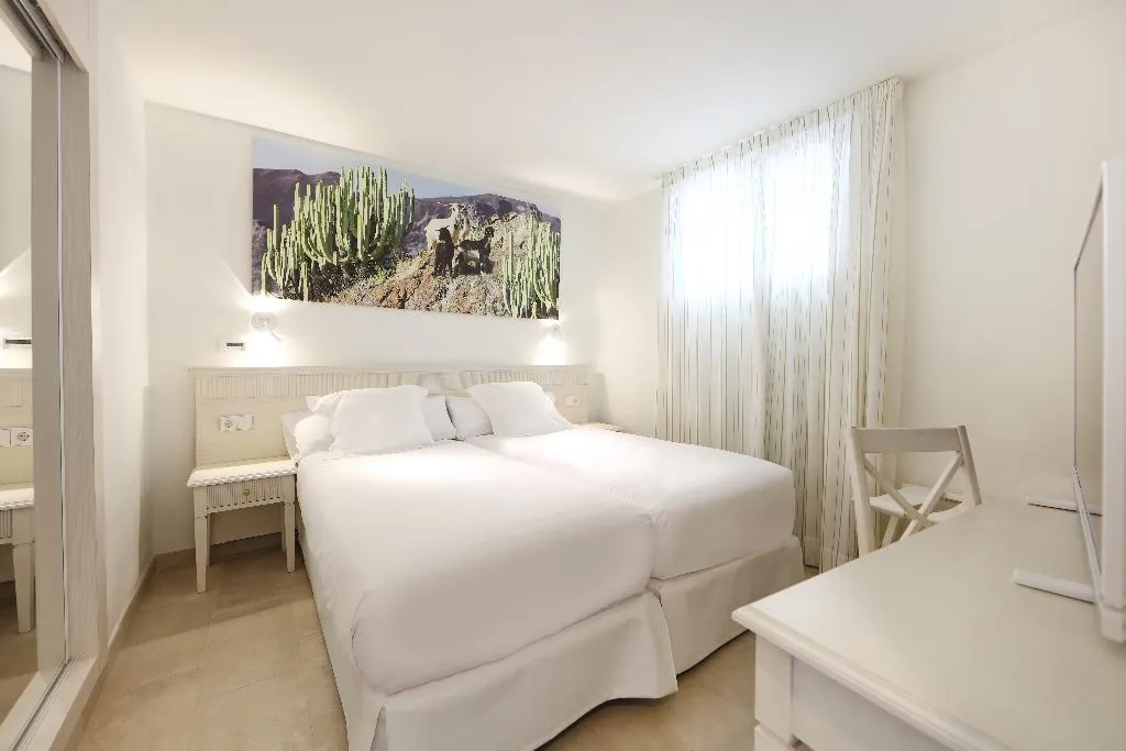 FAMILY ROOM STANDARD Room, Iberostar Selection Lanzarote Park, Lanzarote