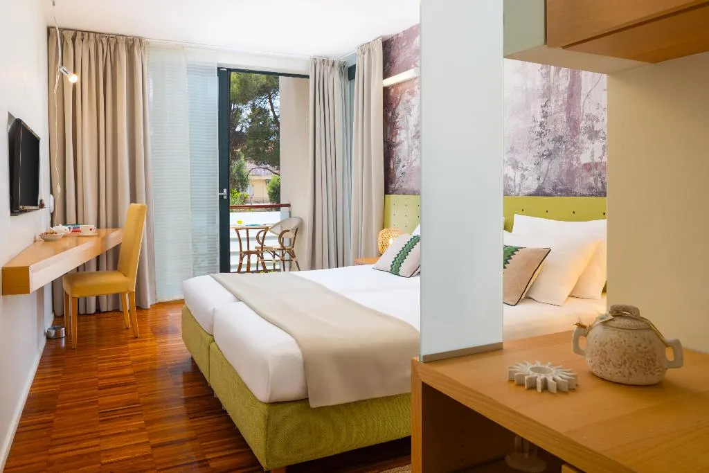 Double or Twin SUPERIOR GARDEN VIEW Room, Aminess Vival Velaris Resort, Split