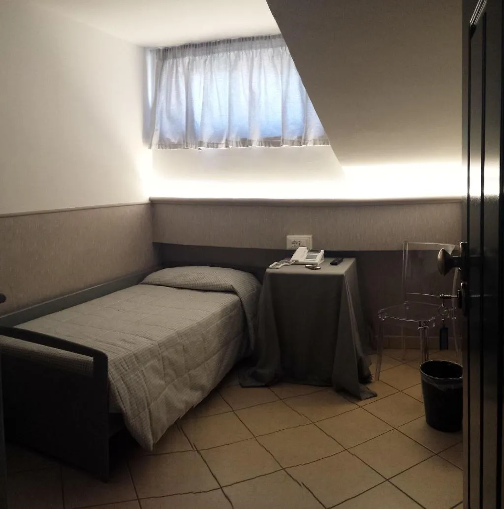 Room, Villa Giulia Ciampino, Rome