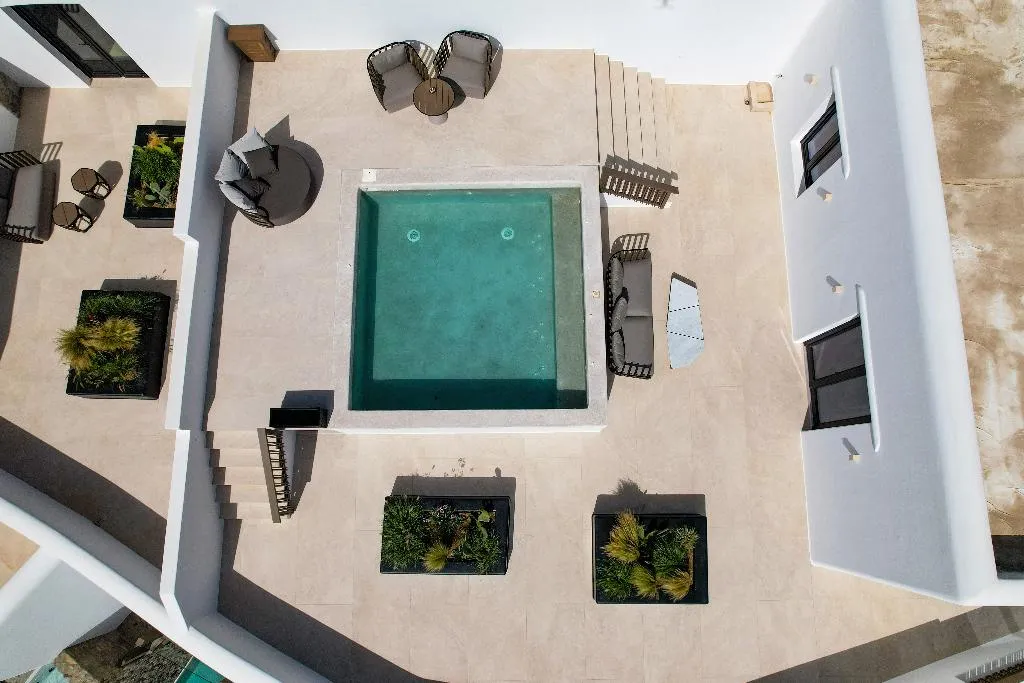 SUITE WITH PRIVATE POOL Room, Aeonic Suites & Spa, Mykonos