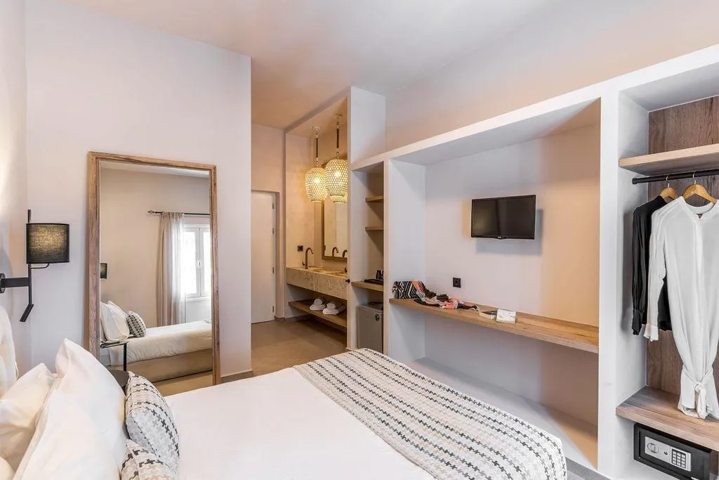 Room, Hotel Eucalyptus, Santorini