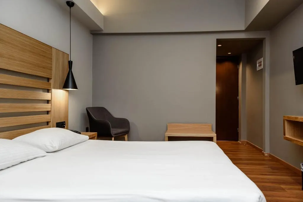 Double or Twin STANDARD Room, Agamemnon Hotel, Kalamata