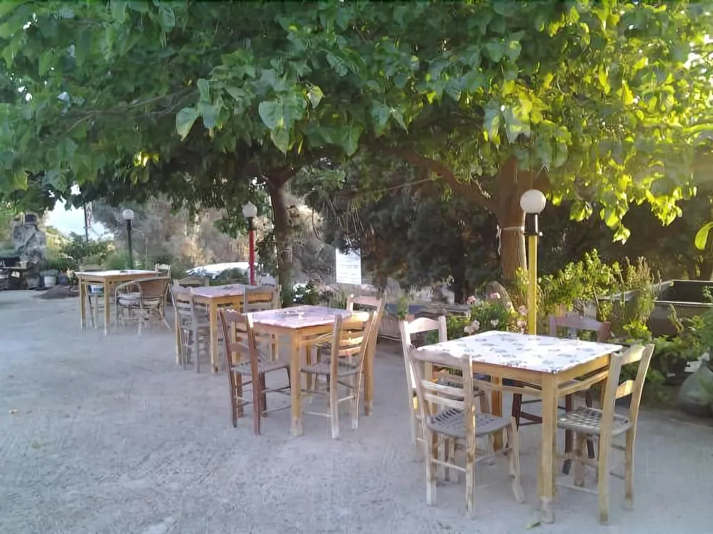 Restaurant, Windy Place, Crete