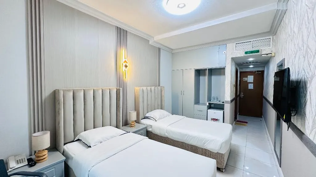 Double or Twin DELUXE Room, Palette San Marino Hotel, Dubai