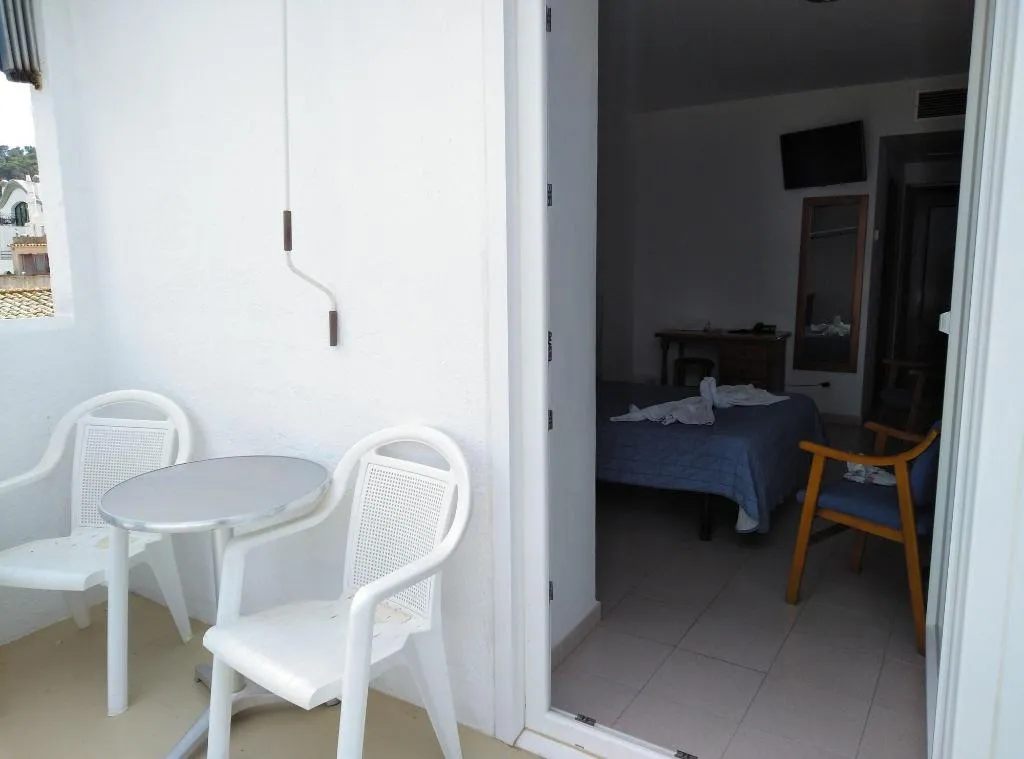 Room, Corisco, Costa Brava