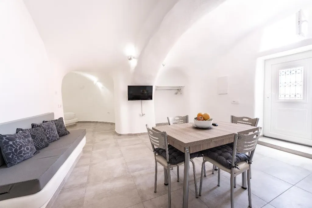 DOUBLE SUPERIOR Room, Nomikos Mansion, Santorini