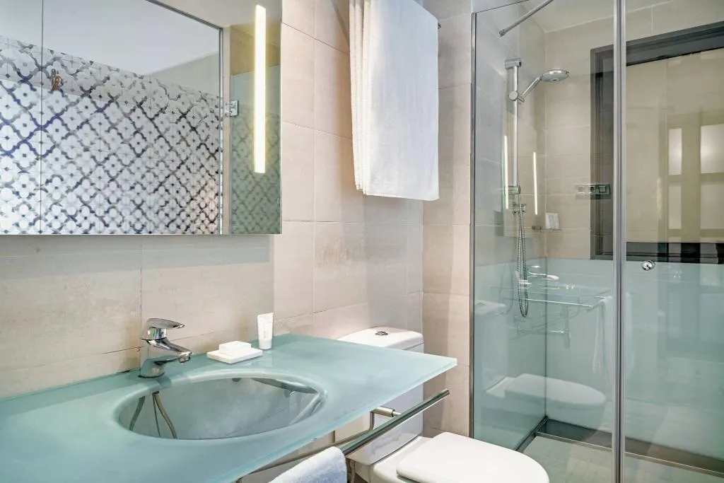 Room, AC Barcelona Irla, Barcelona