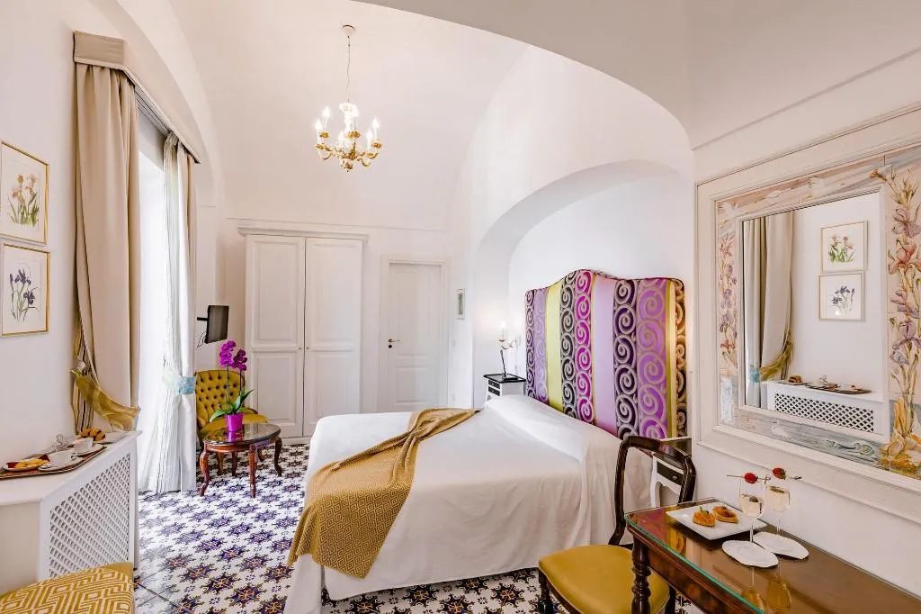 Room, Palazzo Pascal, Naples