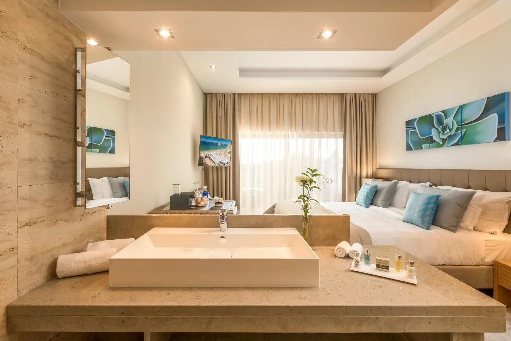 Double or Twin SEA VIEW Room, Caneiros Luxury House & Suites, Algarve