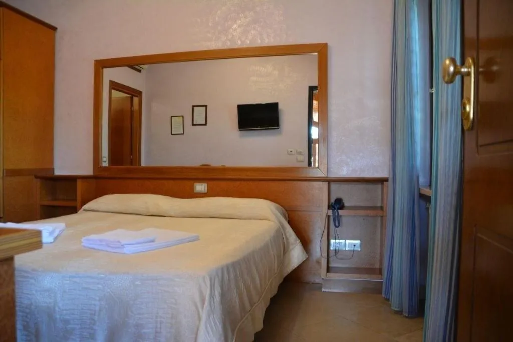 Room, Stranamore, Rome