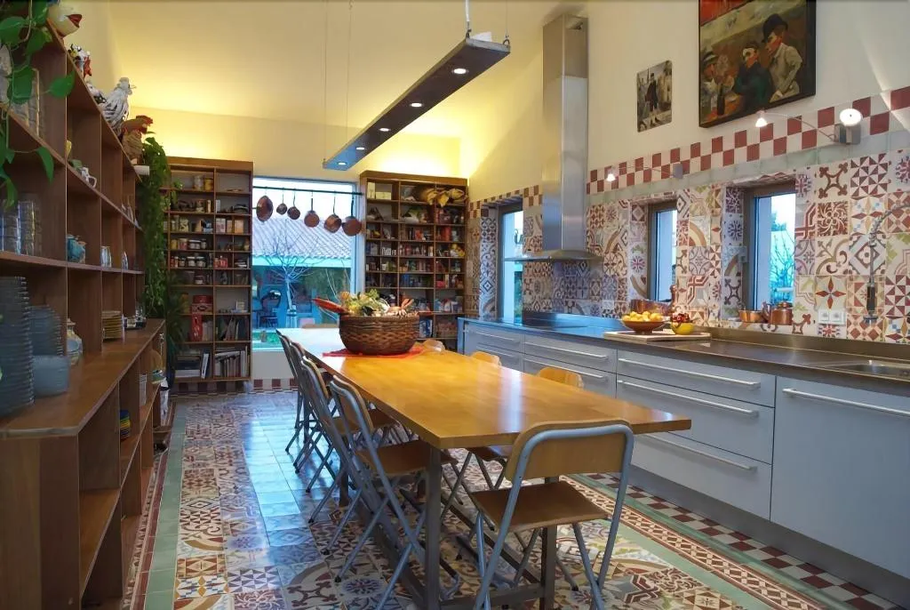 Room, Aal Cachucho, Madrid