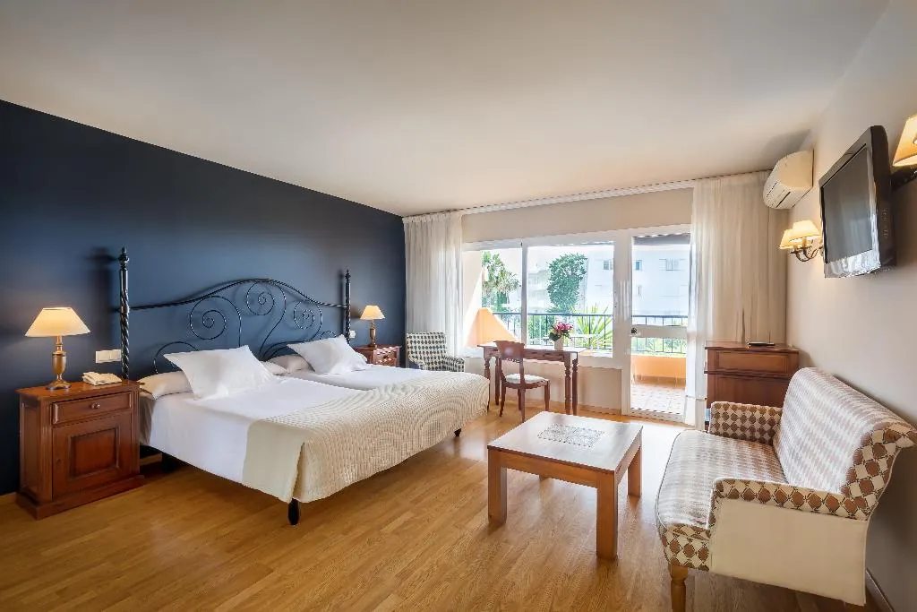 Double or Twin SUPERIOR SEA VIEW Room, Hotel Guadalmina, Costa Del Sol